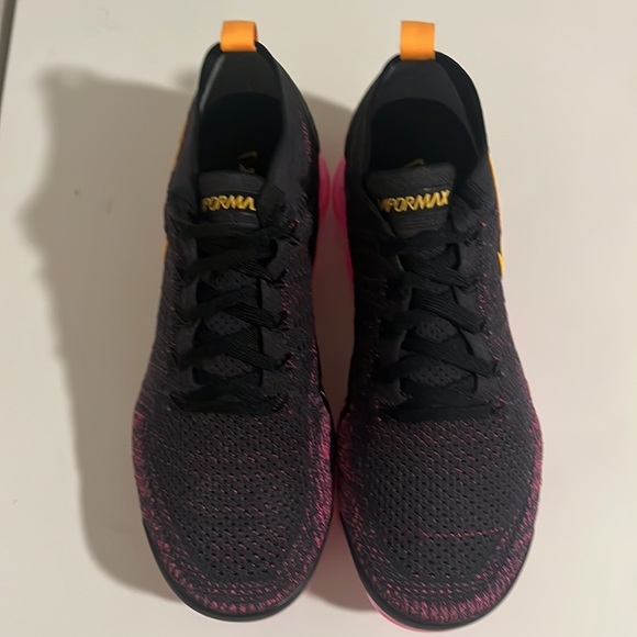 Air VaporMax Flyknit 2 ‘Pink Blast’ - Picture 2 of 3